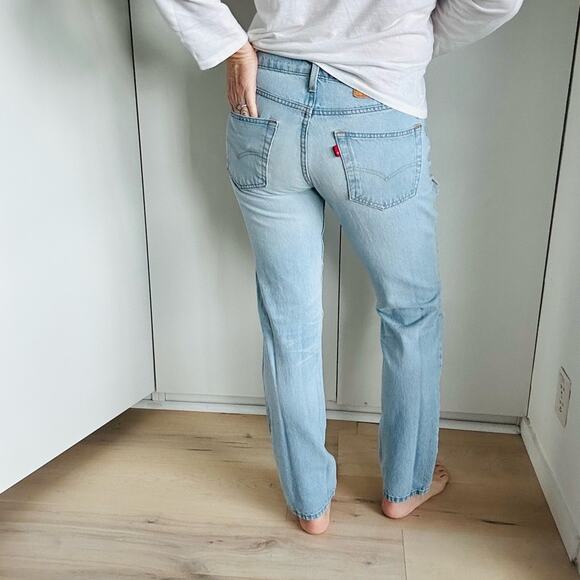 Womens Levi’s 511 Size 30 x 32 Light wash Distressed Straight Leg Jeans - Picture 5 of 11